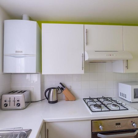 Glastonbury Town Apartment Экстерьер фото