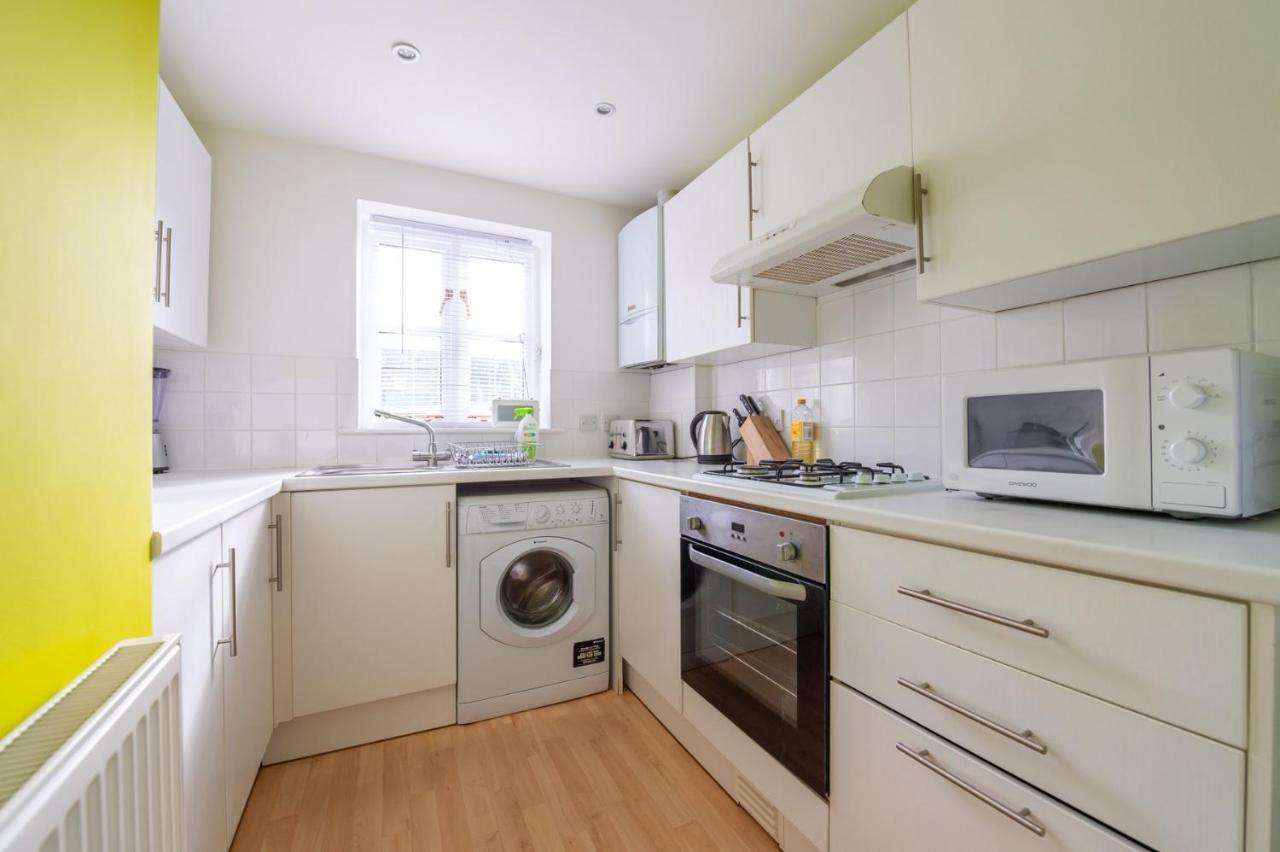 Glastonbury Town Apartment Экстерьер фото