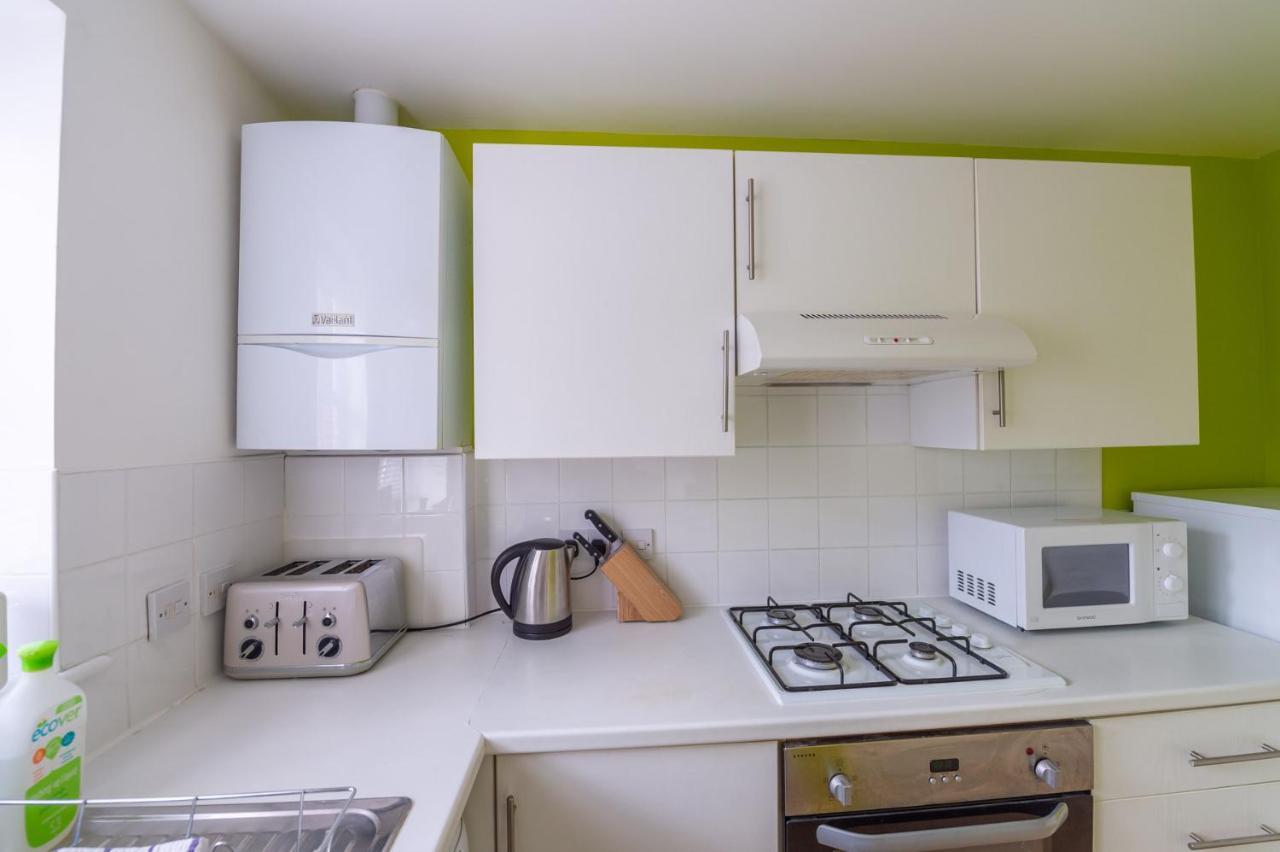 Glastonbury Town Apartment Экстерьер фото